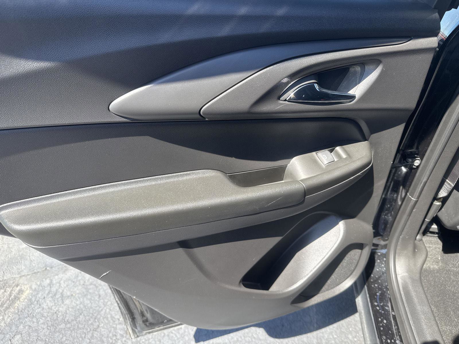 Used 2025 Chevrolet TrailBlazer RS w/ Convenience Package FWD image 12