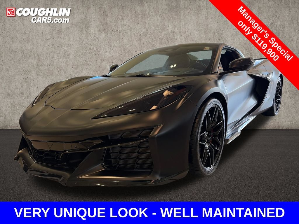Used 2025 Chevrolet Corvette Z06 w/ Stealth Interior Trim Package RWD image 4