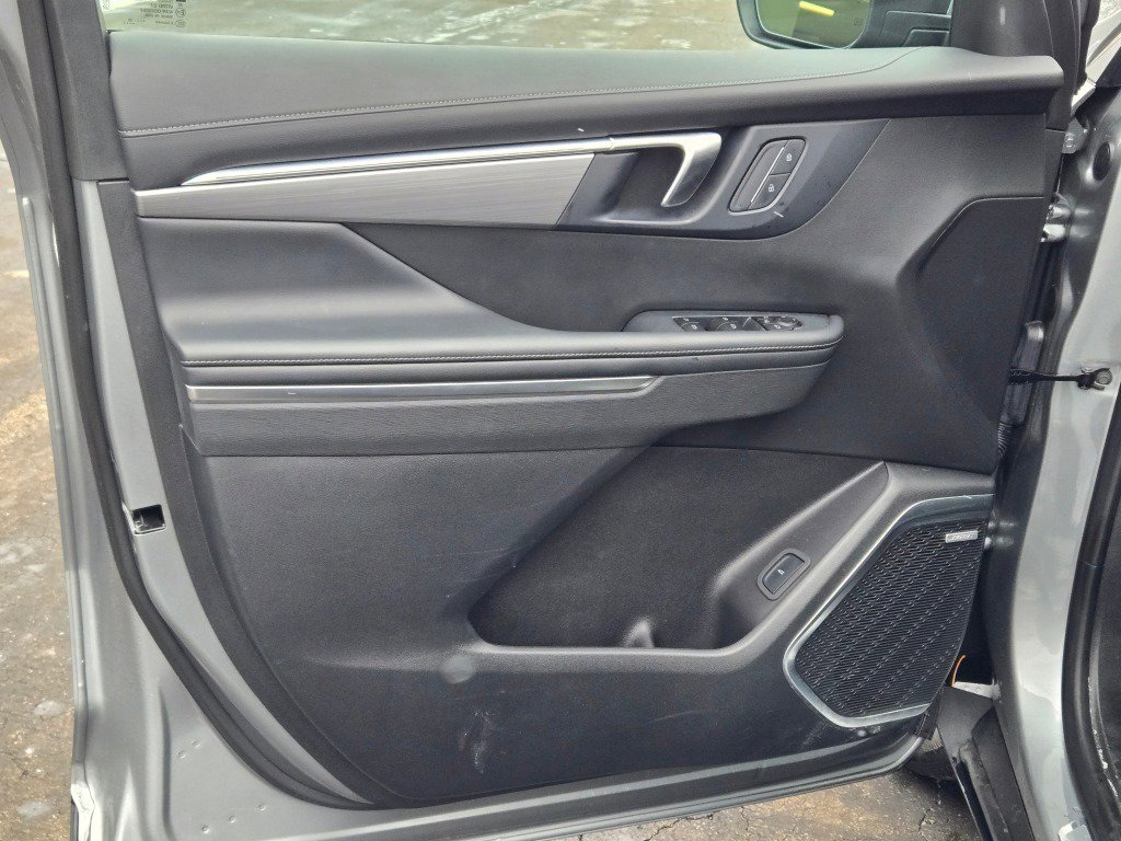 Certified 2025 Buick Enclave Preferred image 22