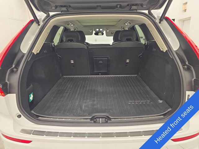 Used 2024 Volvo XC60 B5 Plus w/ Protection Package Premier AWD/4WD image 16