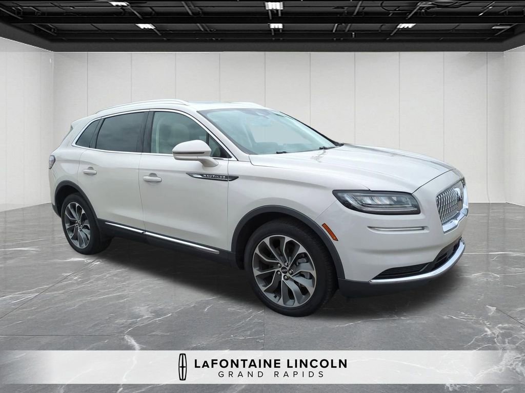 Certified 2023 Lincoln Nautilus Reserve image 7