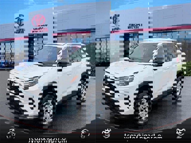 Used 2025 Toyota RAV4 LE image 1