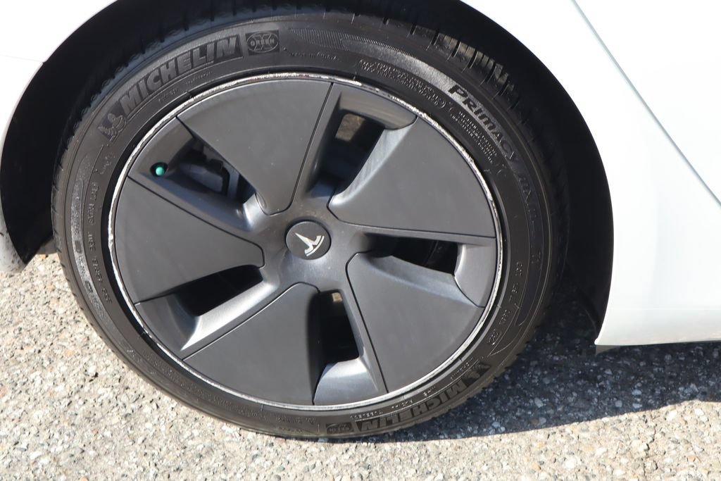 Used 2022 Tesla Model 3 Long Range AWD/4WD image 11
