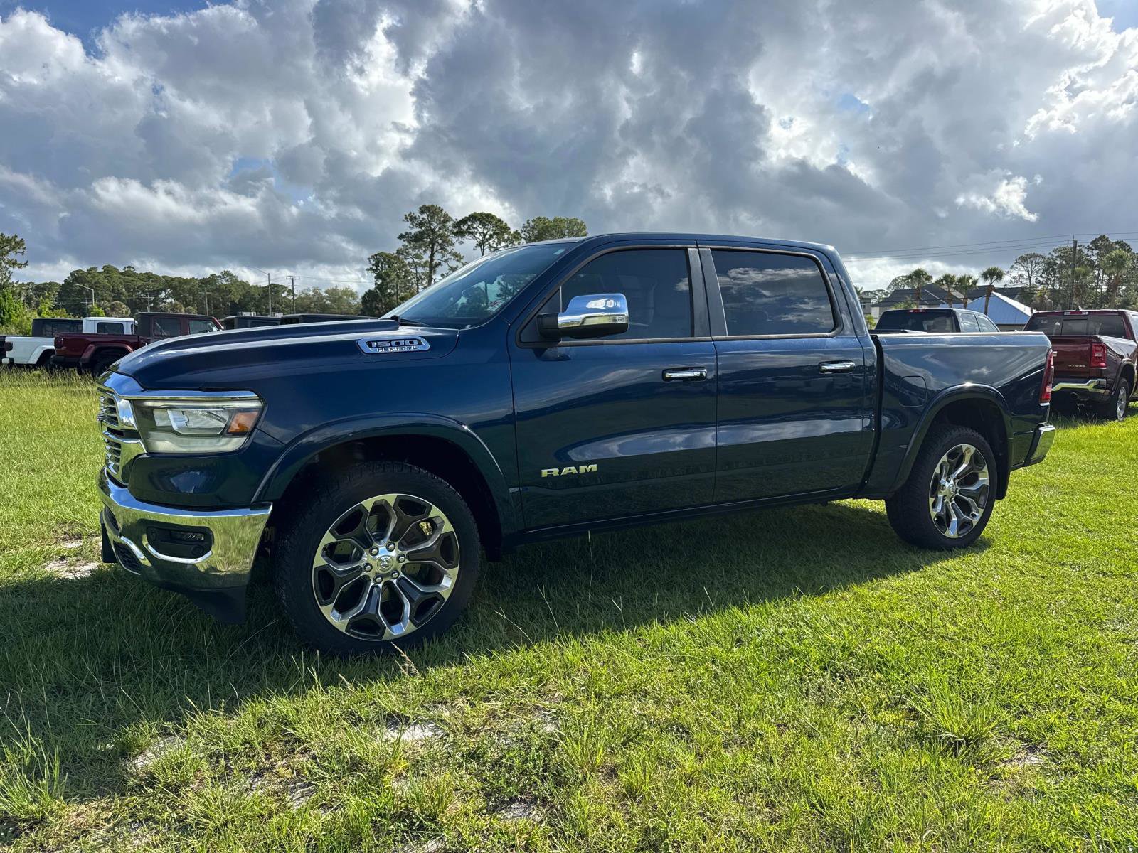 Used 2019 RAM 1500 Laramie AWD/4WD image 7