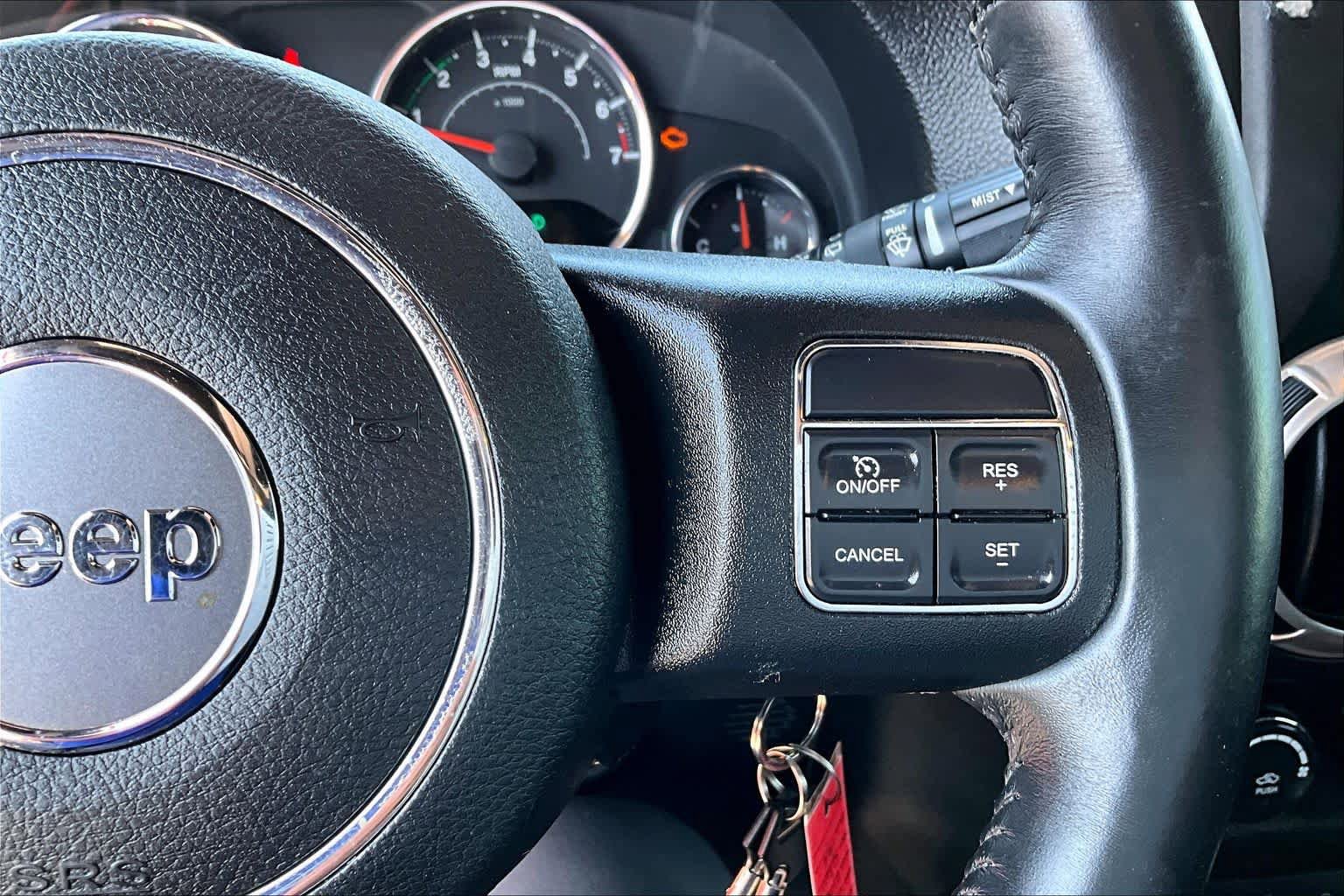 Used 2017 Jeep Wrangler Unlimited Sahara w/ Connectivity Group AWD/4WD image 23