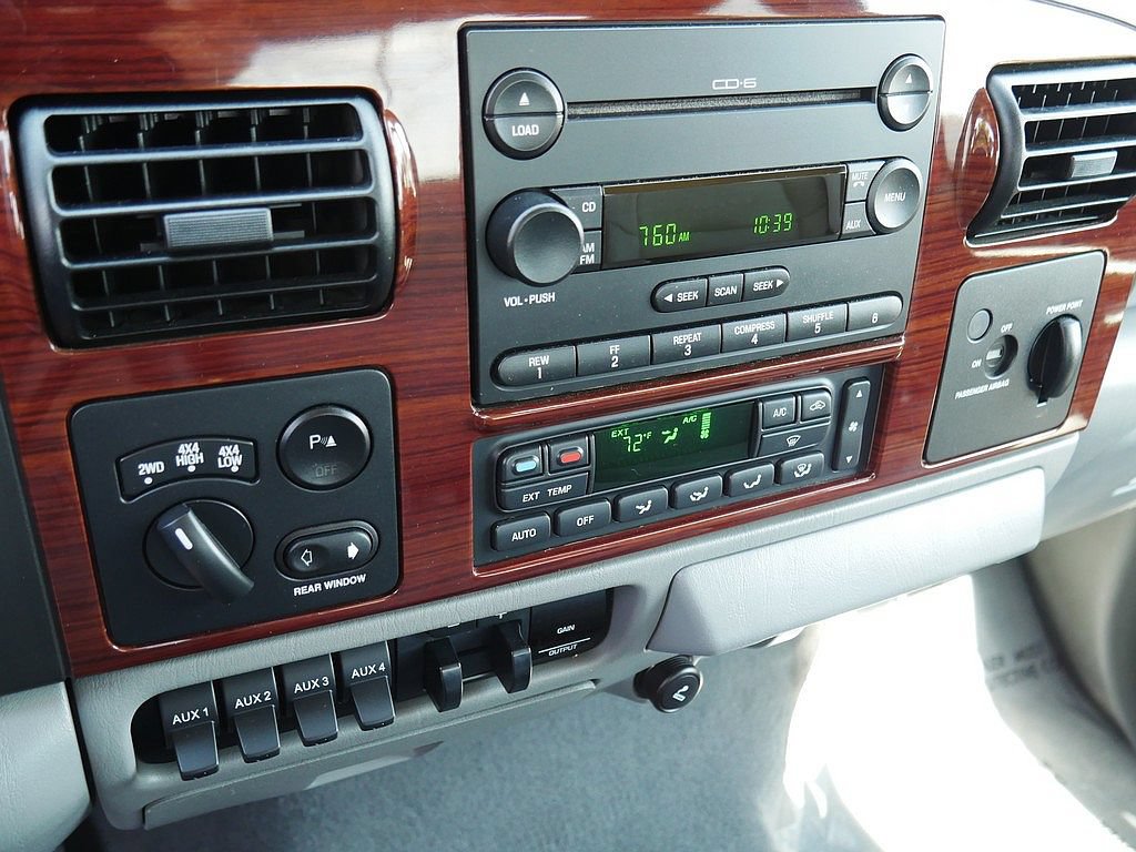 Used 2006 Ford F250 Lariat AWD/4WD image 32