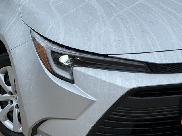 Used 2025 Toyota Corolla LE w/ Carpet Mat Package (TMS) image 3