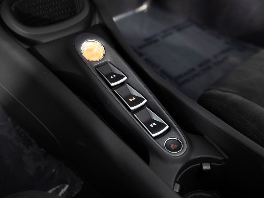 Used 2025 McLaren Artura Spider image 20