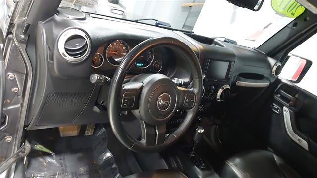 Used 2017 Jeep Wrangler Unlimited Sahara w/ Trailer Tow Group AWD/4WD image 19