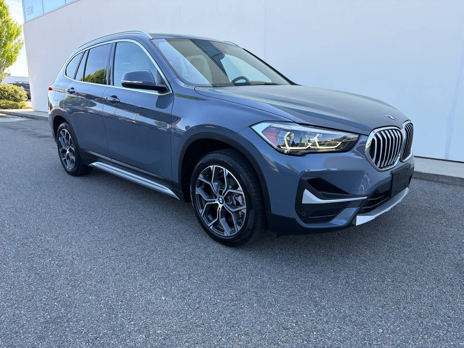 Certified 2022 BMW X1 xDrive28i w/ Premium Package 2 AWD/4WD image 2
