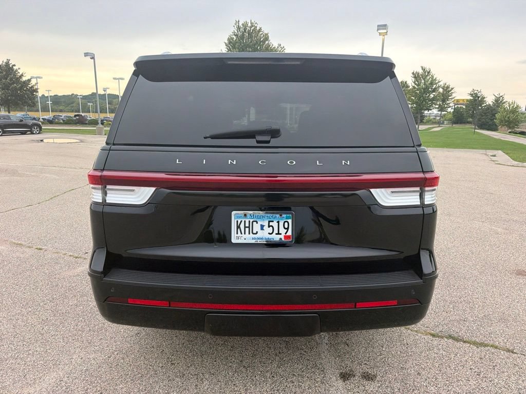 Used 2022 Lincoln Navigator Reserve w/ Equipment Group 201A AWD/4WD image 7