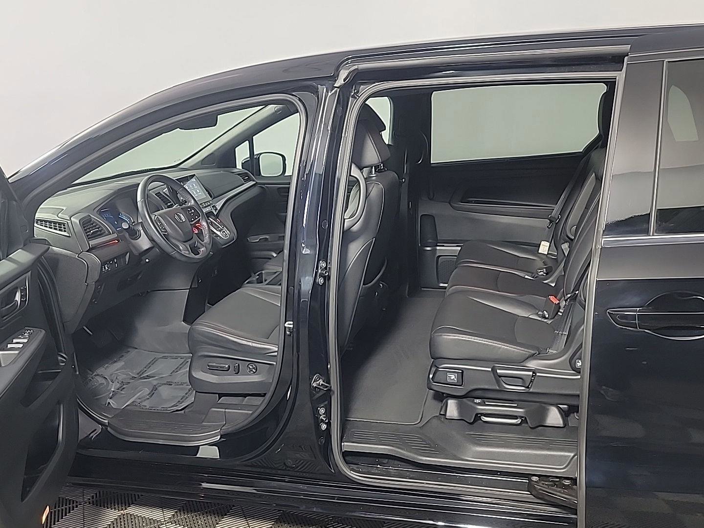 Certified 2023 Honda Odyssey Sport image 15