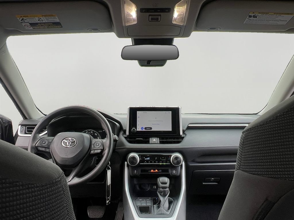 Used 2025 Toyota RAV4 LE AWD/4WD image 10