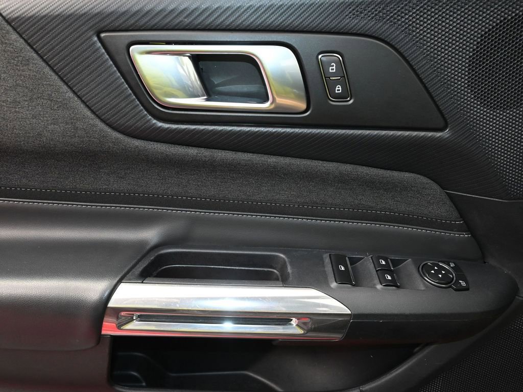 Used 2024 Ford Mustang EcoBoost image 15
