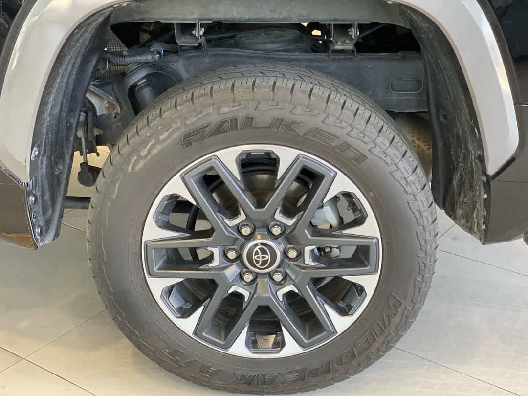 Used 2024 Toyota Tundra Limited AWD/4WD image 13