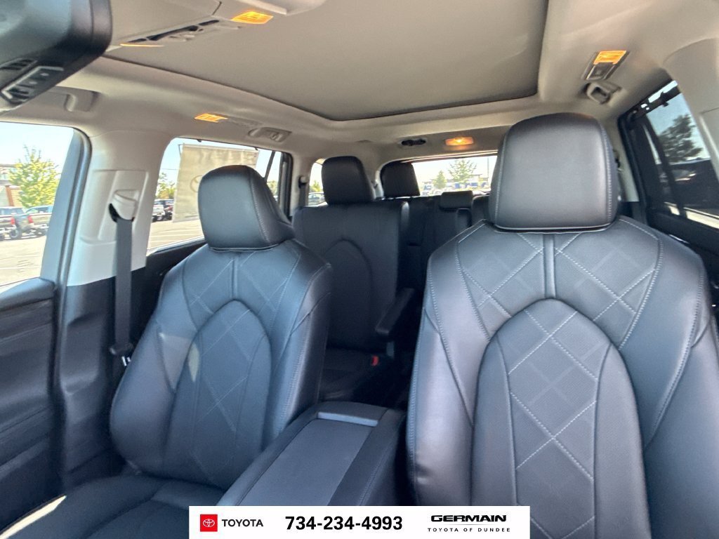 New 2026 Toyota Highlander Platinum AWD/4WD image 23