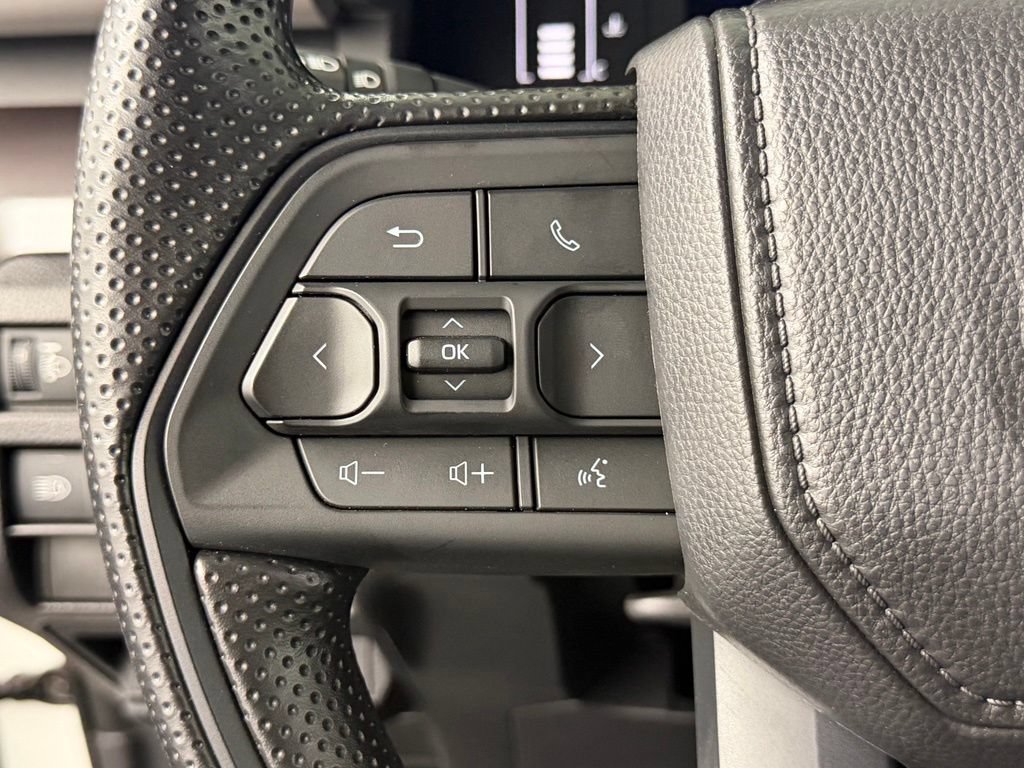 Used 2026 Toyota Tacoma SR5 AWD/4WD image 25