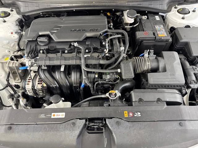 Certified 2025 Hyundai Elantra SEL FWD image 22