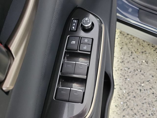 Used 2025 Toyota Crown Signia w/ Advanced Technology Package AWD/4WD image 23