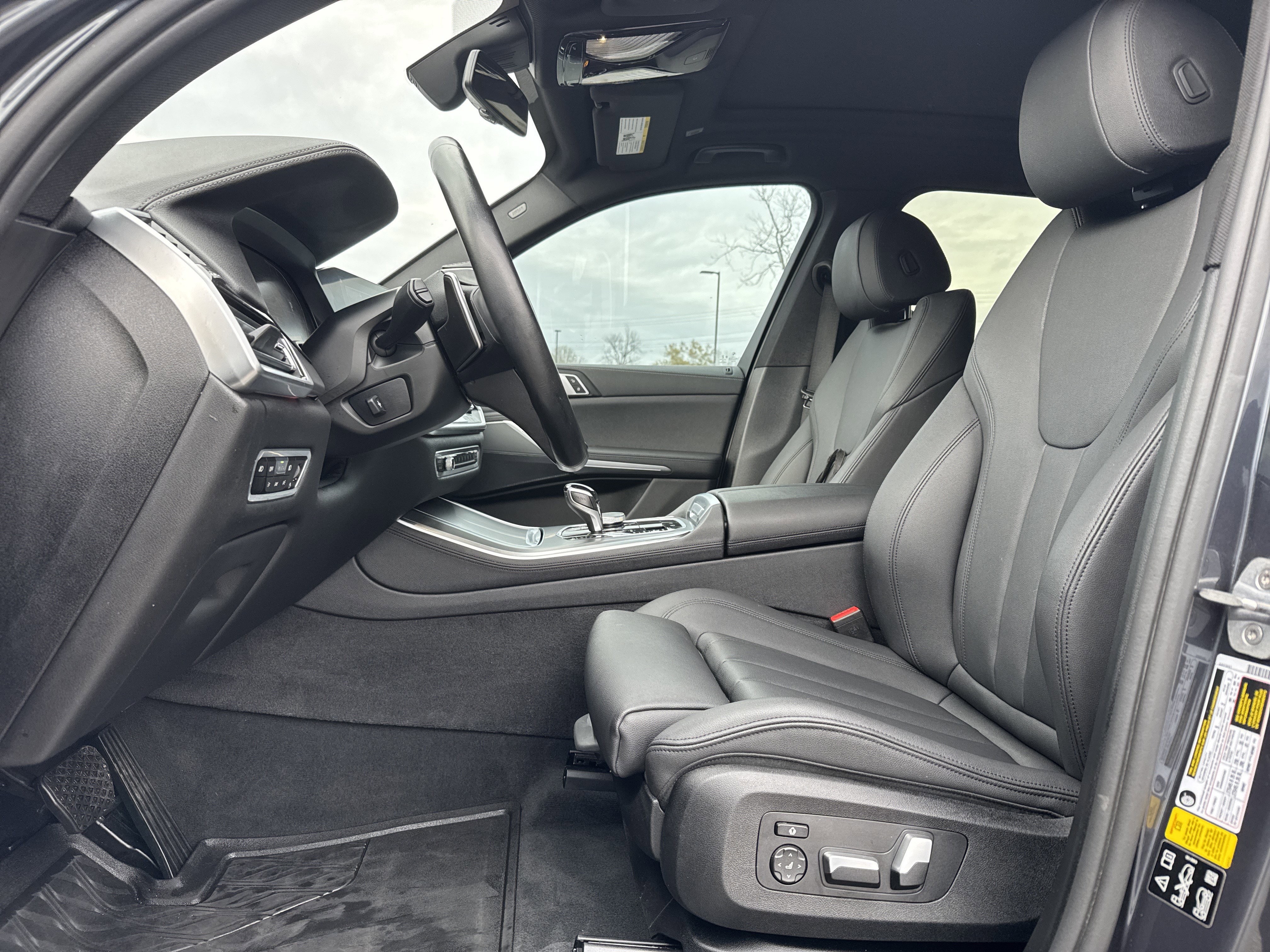 Used 2019 BMW X5 xDrive40i w/ Convenience Package image 16