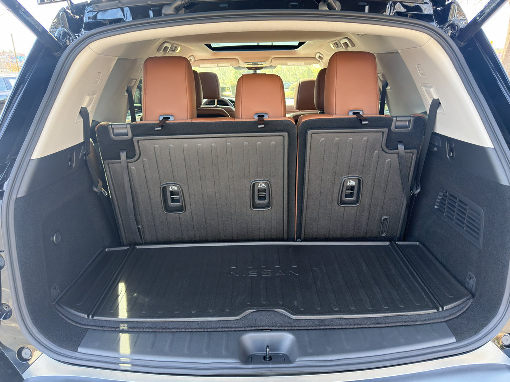 New 2026 Nissan Pathfinder Platinum image 35