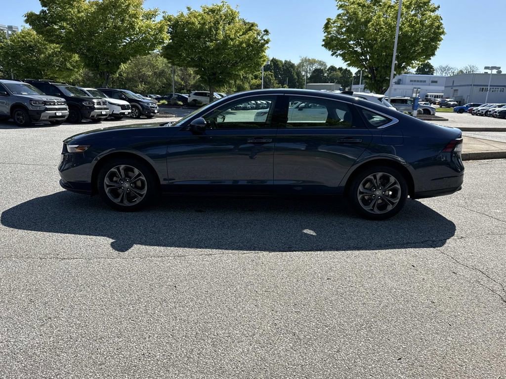 Certified 2023 Honda Accord EX image 26