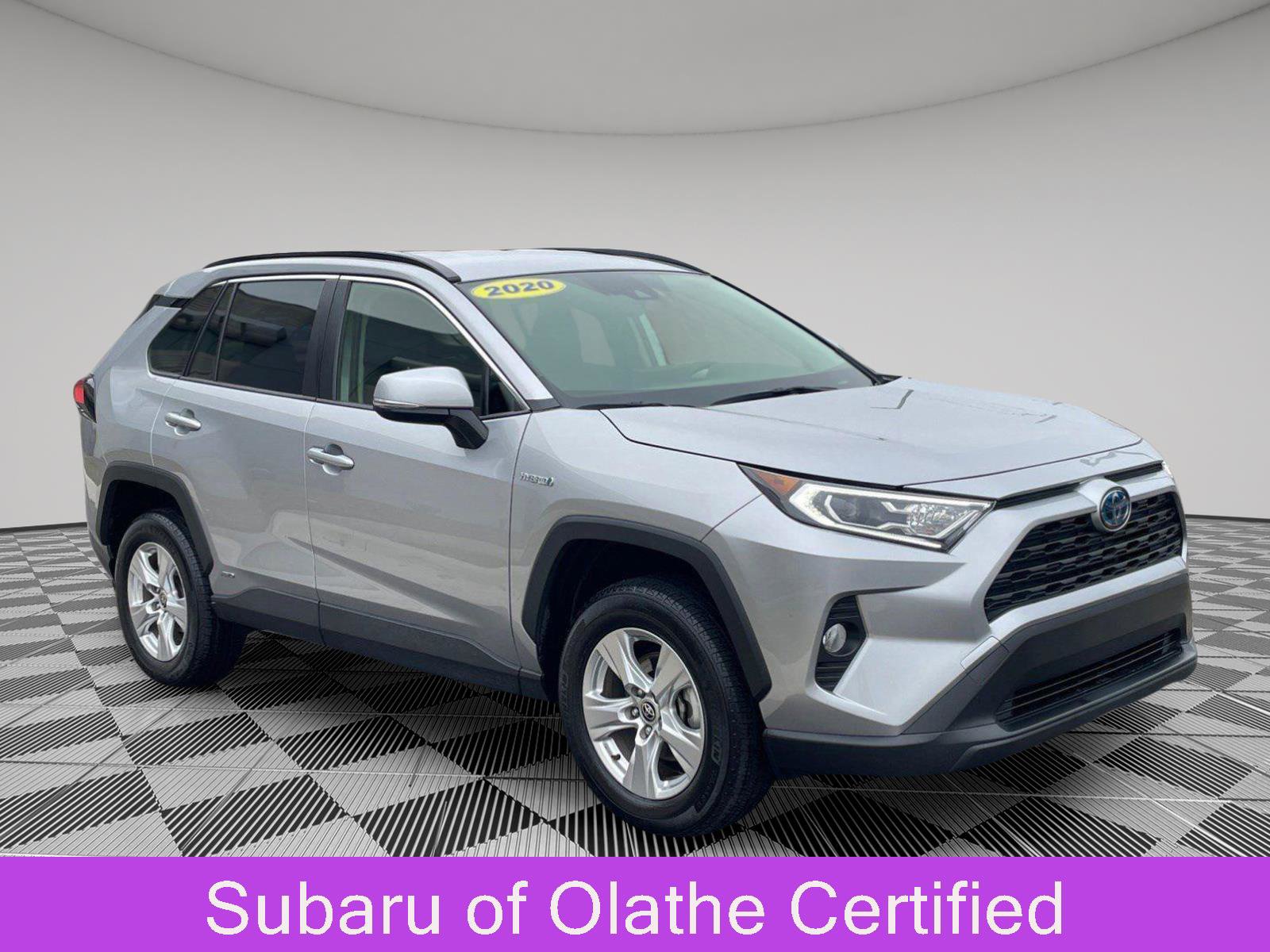 Used 2020 Toyota RAV4 XLE w/ Carpet Mat Package video 1