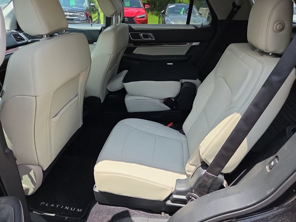 Used 2018 Ford Explorer Platinum AWD/4WD image 5
