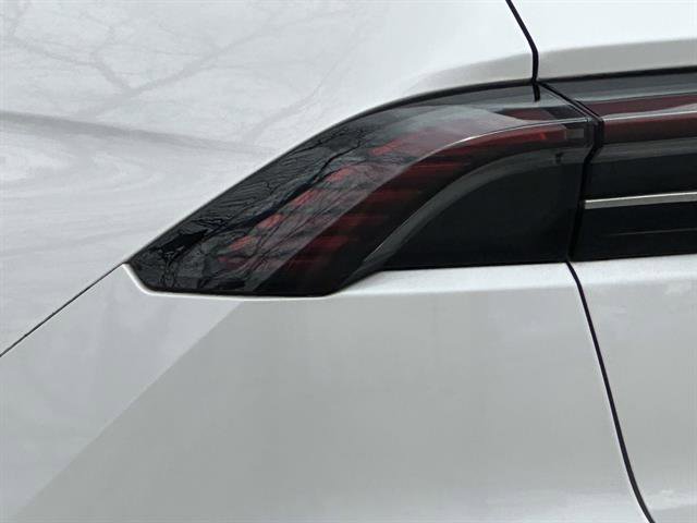 Used 2024 Lincoln Nautilus Premier image 9