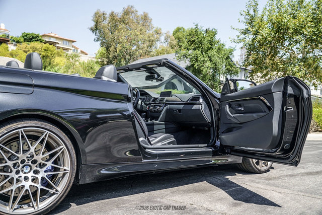 Used 2020 BMW M4 Convertible w/ Competition Package RWD image 50