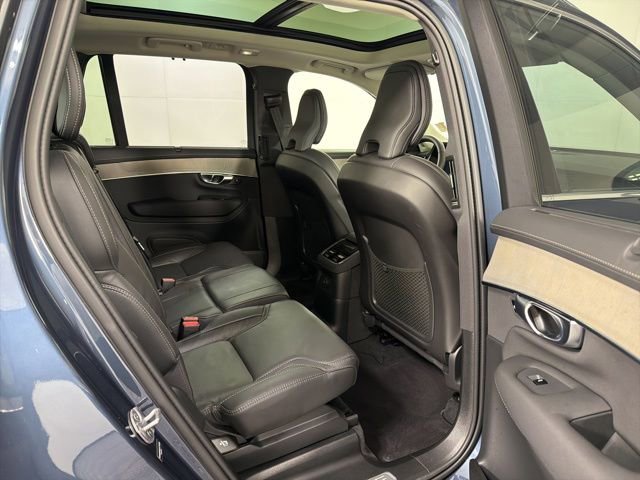 Used 2025 Volvo XC90 T8 Ultra w/ Protection Package Premier AWD/4WD image 36