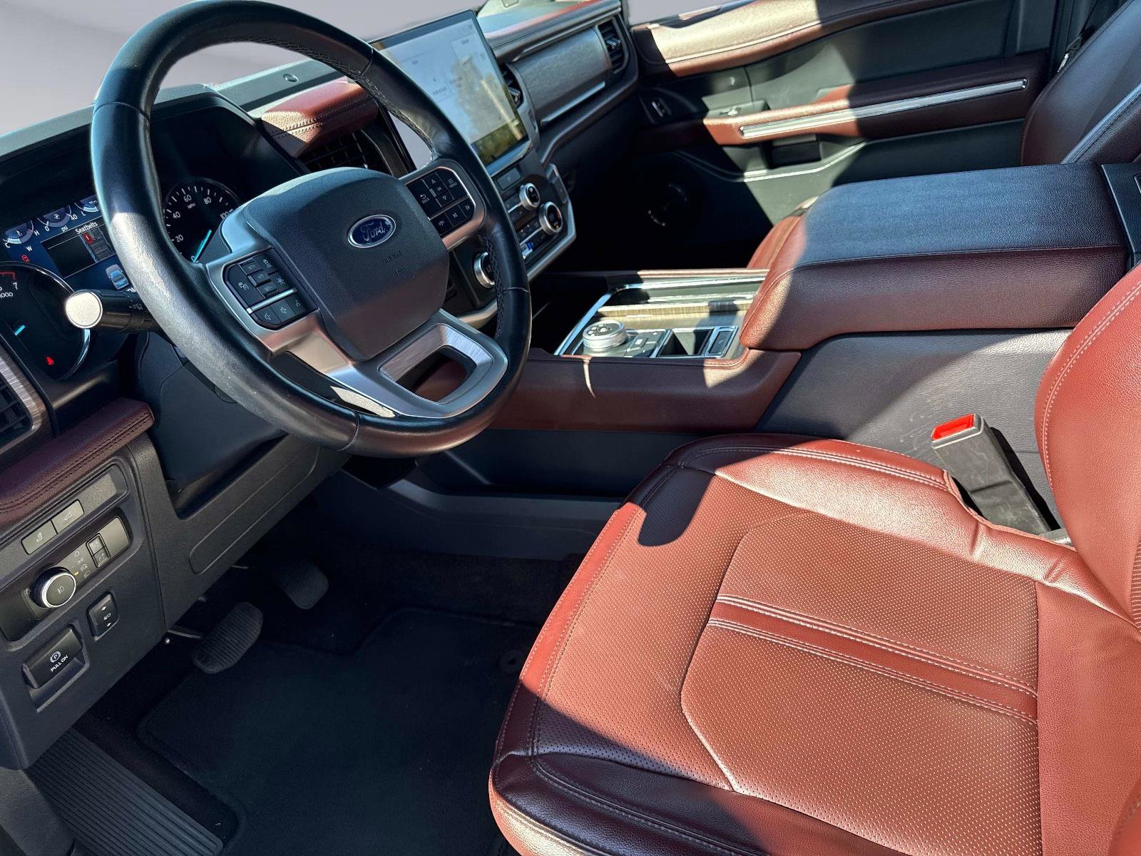 Used 2023 Ford Expedition Limited image 25