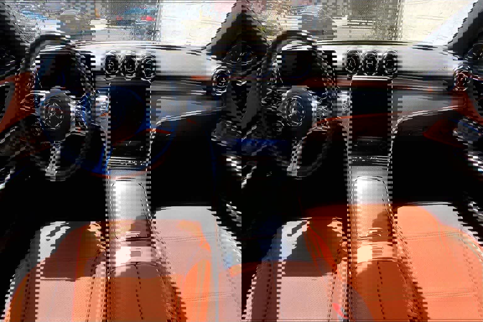 Used 2023 Mercedes-Benz C 300 C 300 image 11