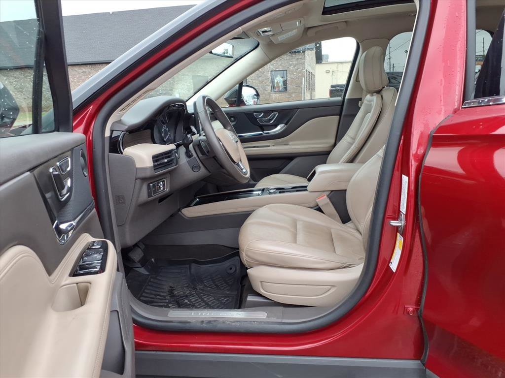 Used 2020 Lincoln Corsair Reserve image 14