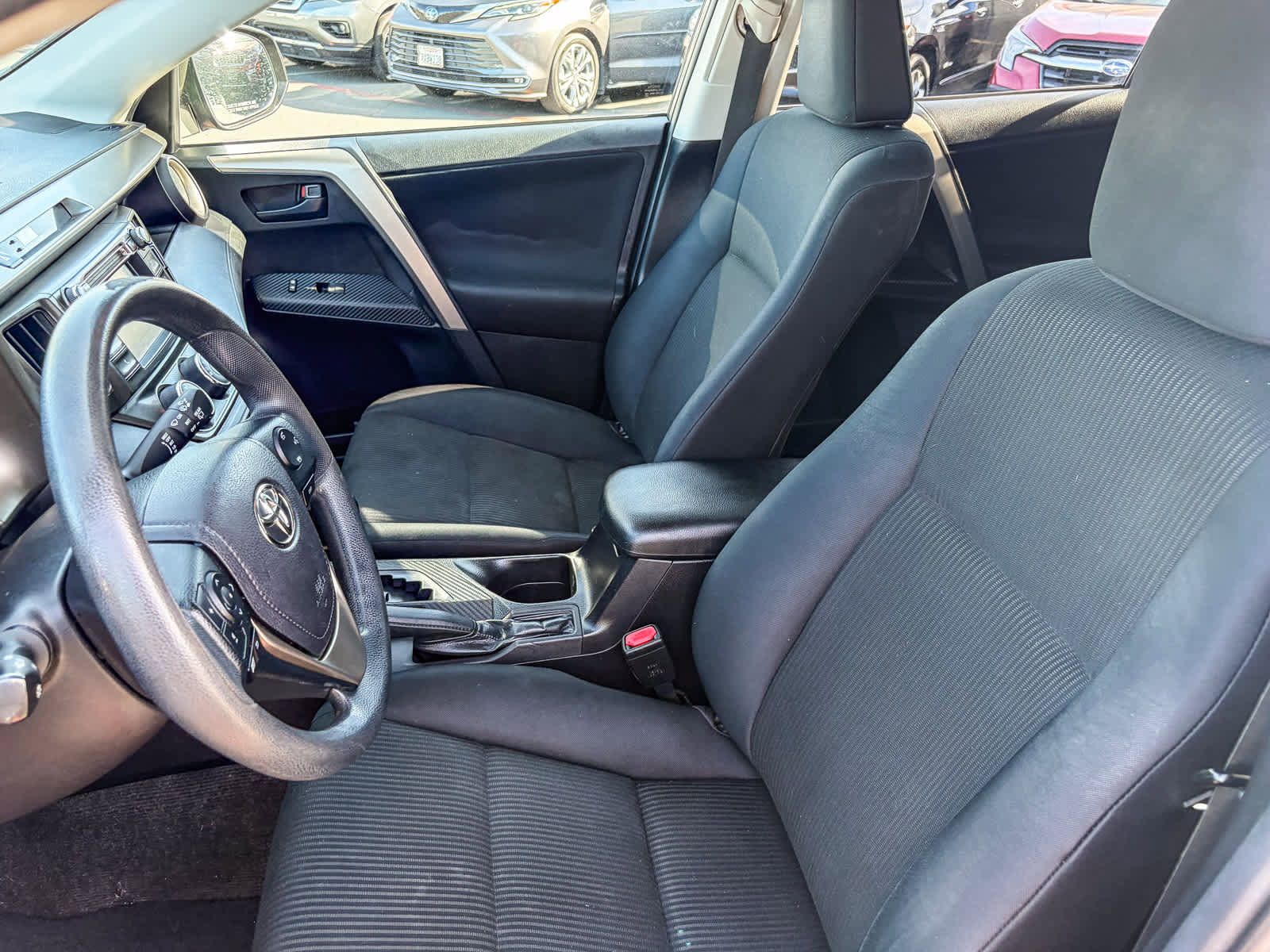 Used 2015 Toyota RAV4 LE image 16