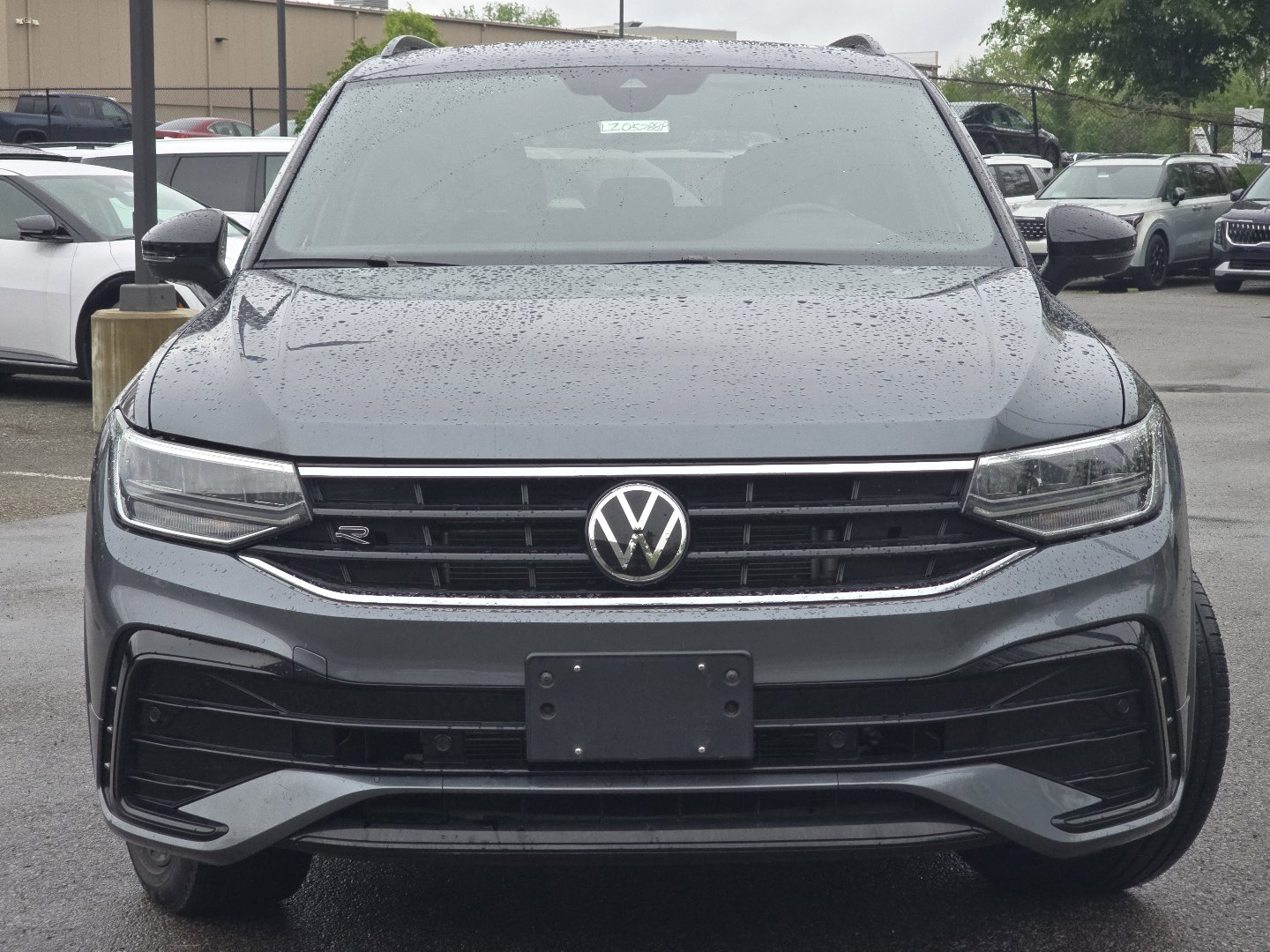 Used 2022 Volkswagen Tiguan SE R-Line AWD/4WD image 10