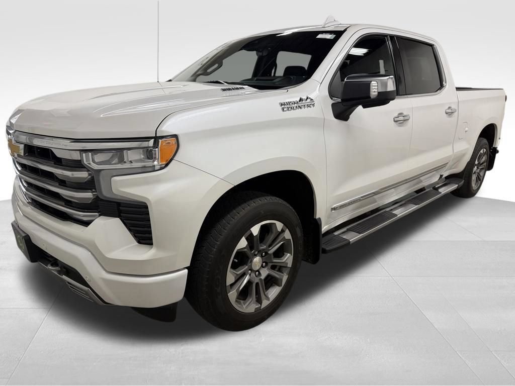 Certified 2023 Chevrolet Silverado 1500 High Country w/ Technology Package AWD/4WD image 3