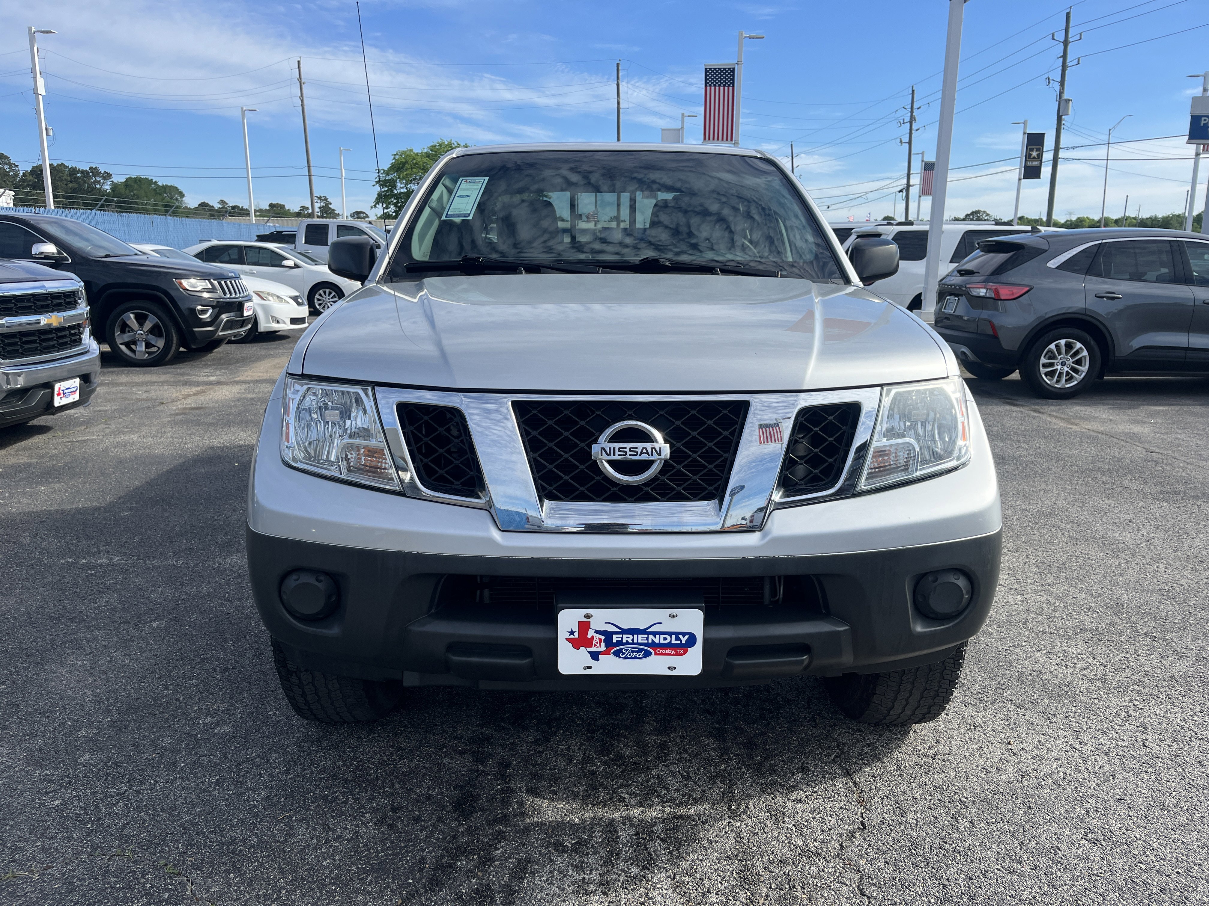 Used 2019 Nissan Frontier SV image 8