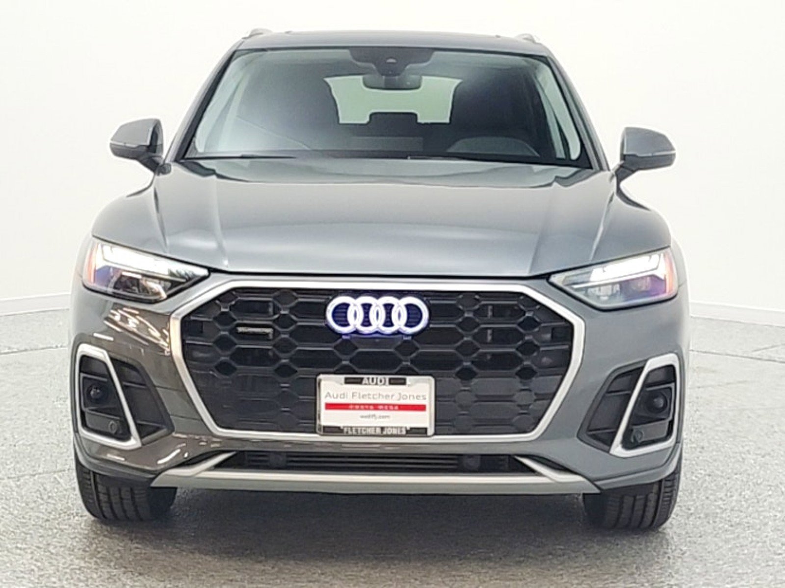 Used 2024 Audi Q5 e Premium Plus w/ Premium Plus Package AWD/4WD image 2