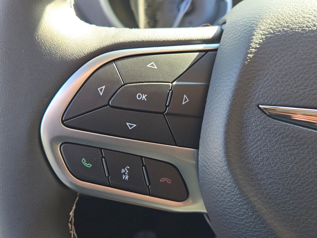 New 2026 Chrysler Pacifica Select image 26