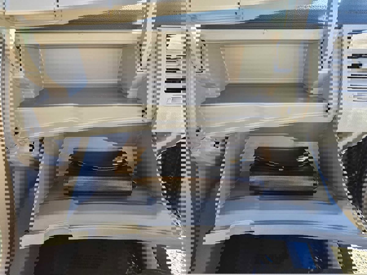 Used 2013 Toyota Corolla L image 29