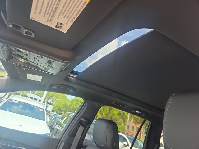 Used 2024 Cadillac XT6 Premium Luxury AWD/4WD image 19