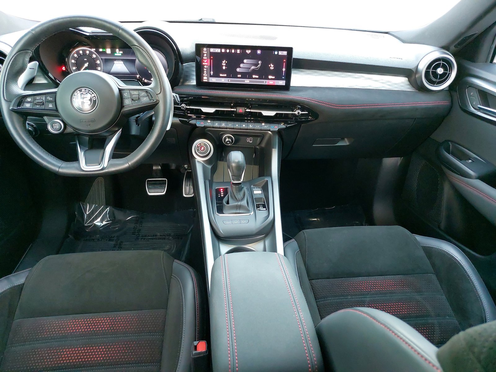 Used 2024 Alfa Romeo Tonale Veloce image 9