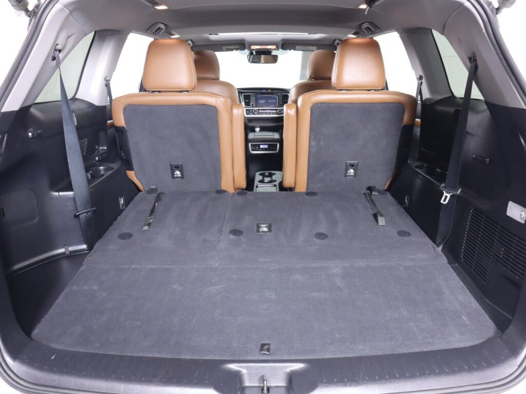 Used 2019 Toyota Highlander Limited AWD/4WD image 38