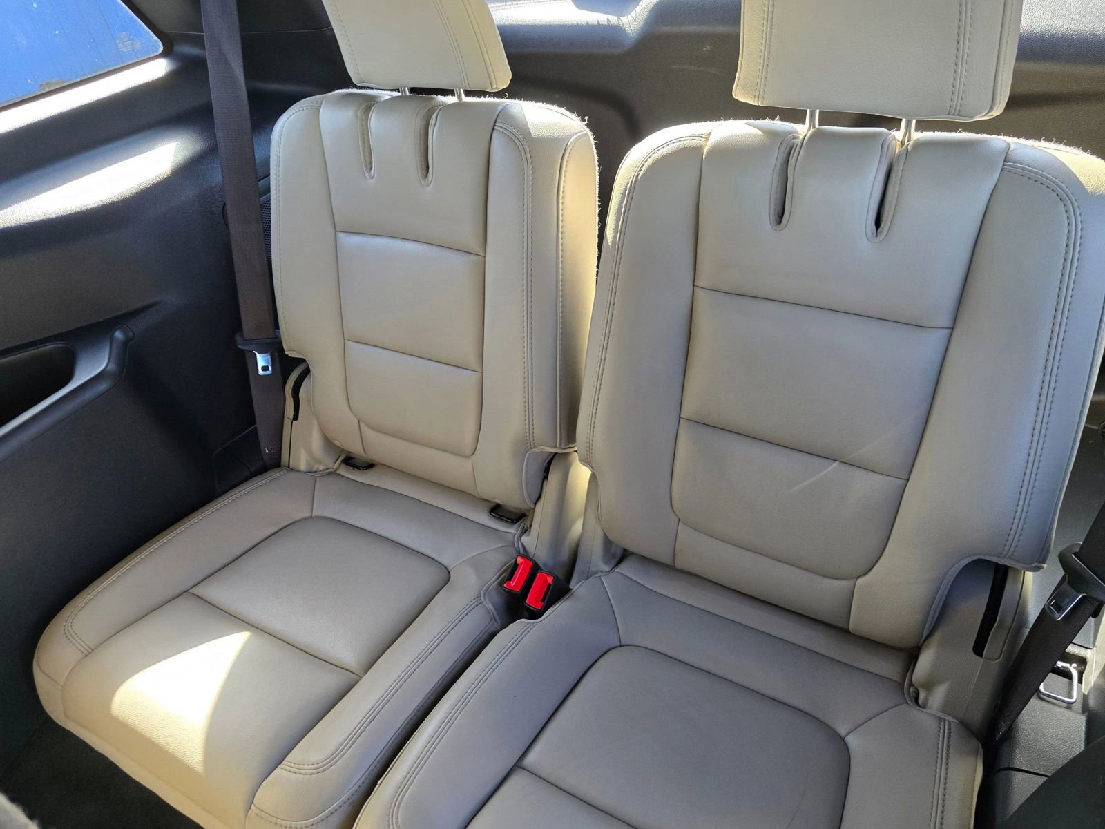 Used 2013 Ford Explorer Limited image 18