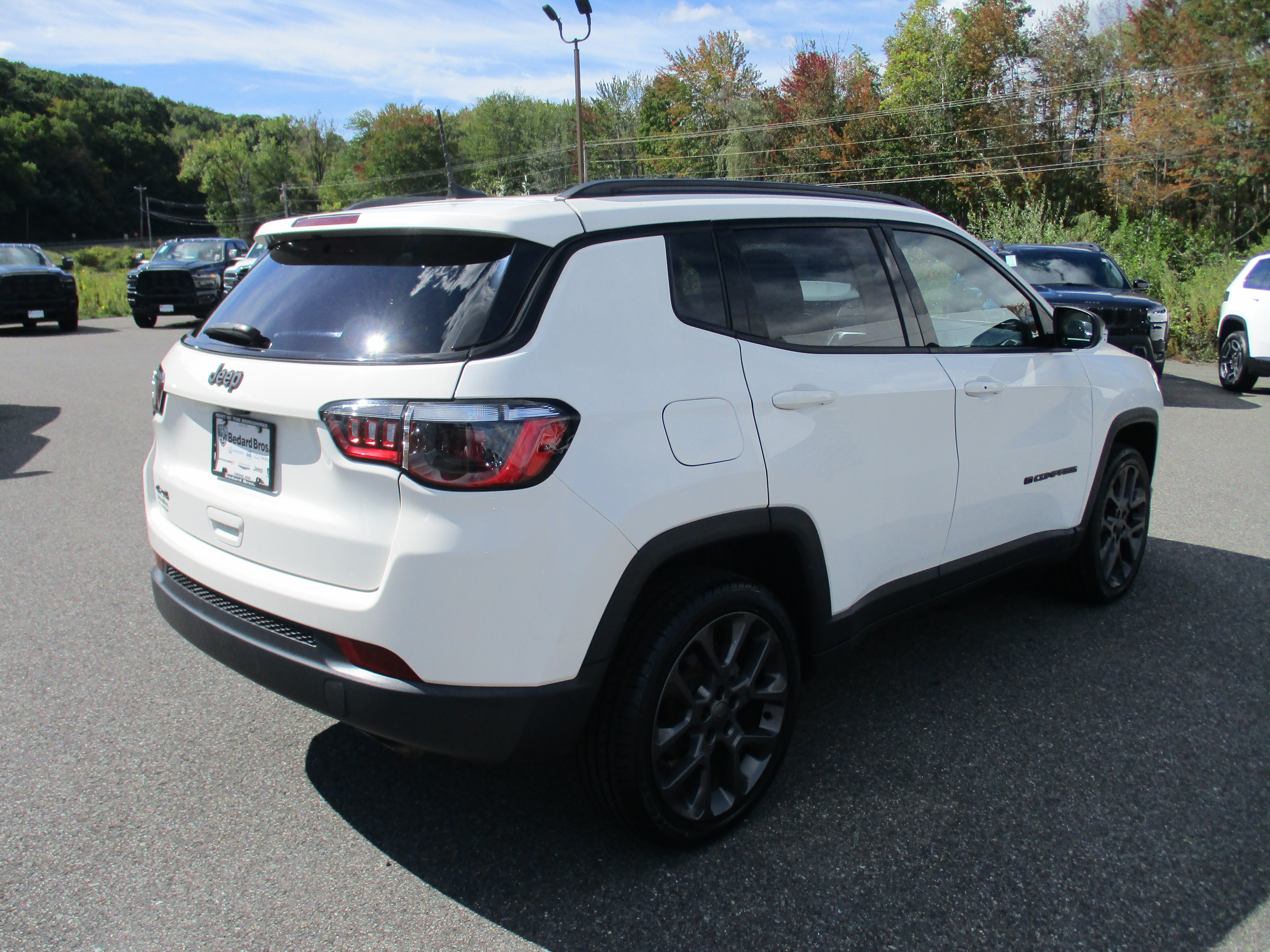 Certified 2021 Jeep Compass Latitude AWD/4WD image 5