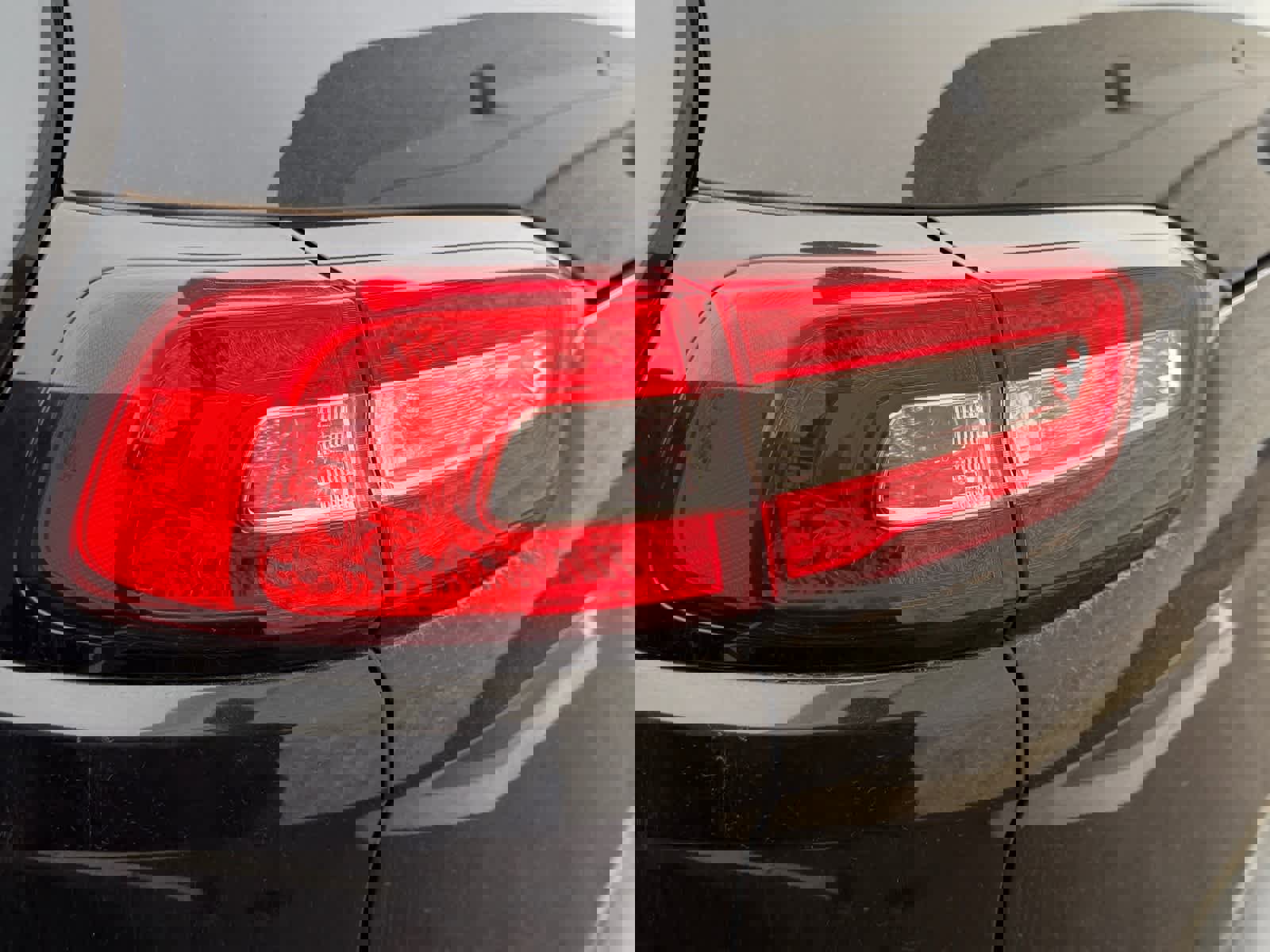 Used 2016 Jeep Cherokee Sport image 7