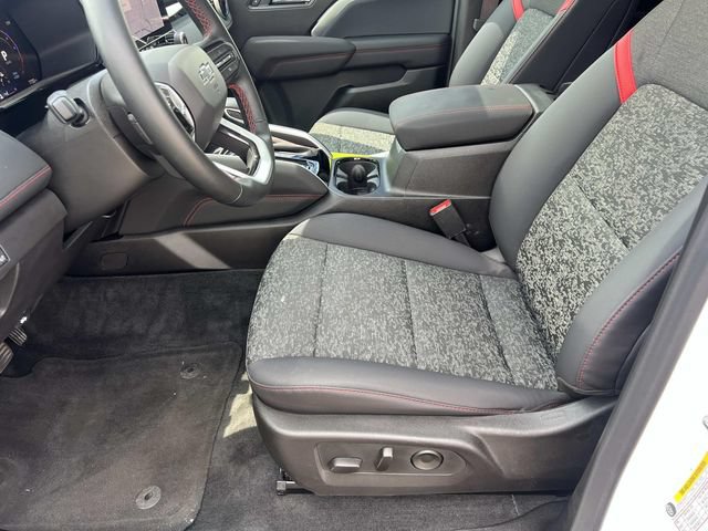 Used 2026 Chevrolet Colorado Z71 w/ Technology Package AWD/4WD image 15