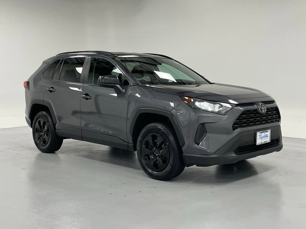 Used 2021 Toyota RAV4 LE image 5