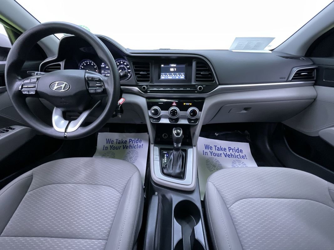 Used 2019 Hyundai Elantra SE image 17